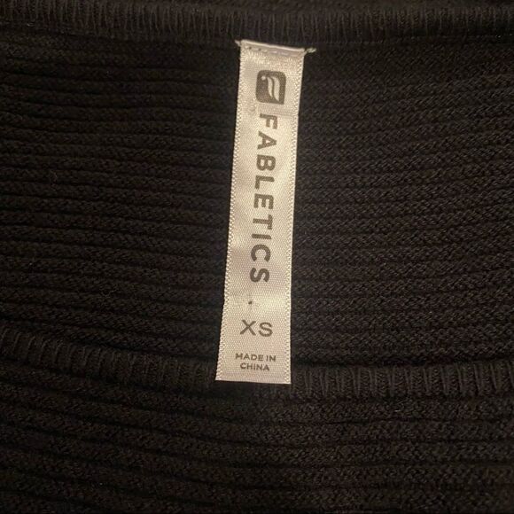 Fabletics Black Shirt Sz X Small - Picture 11 of 12